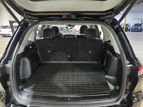 Used 2023 Jeep Grand Cherokee Limited w/ Luxury Tech Group II image 41