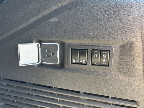 Used 2022 Chevrolet Tahoe RST w/ Luxury Package image 33