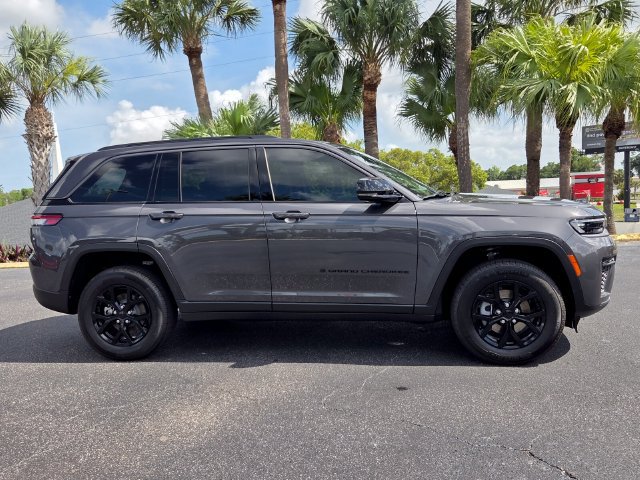 New 2026 Jeep Grand Cherokee Altitude RWD image 9