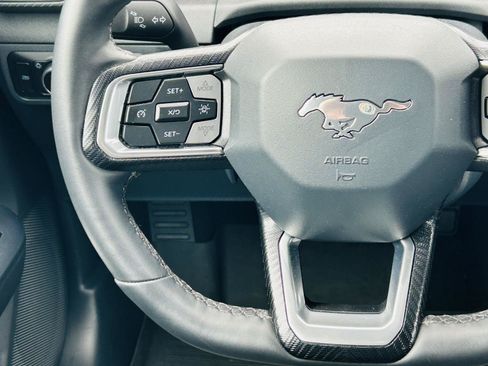 Used 2025 Ford Mustang Coupe RWD image 14