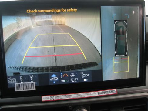 New 2025 Toyota 4Runner TRD Off-Road Premium image 18