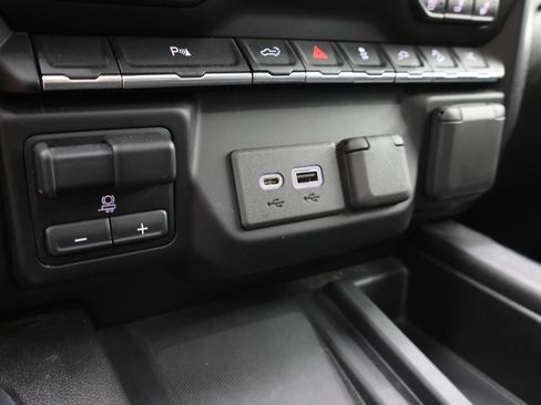 Used 2022 GMC Sierra 1500 Denali w/ Denali Premium Package AWD/4WD image 52