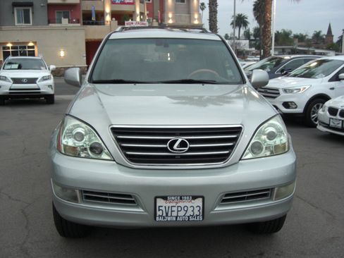Used 2005 Lexus GX 470 image 2
