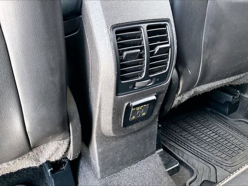 Used 2017 Ford Escape SE w/ Equipment Group 201A image 34