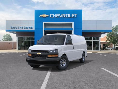 New 2026 Chevrolet Express 2500 w/ Driver Convenience Package RWD image 32
