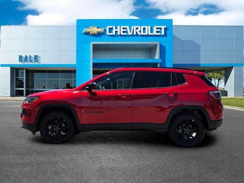 Used 2025 Jeep Compass Latitude w/ Altitude Special Edition AWD/4WD image 6
