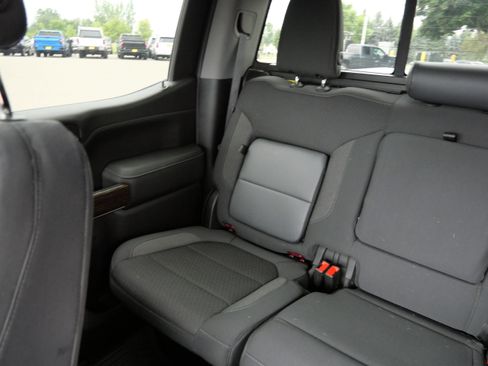 Used 2021 GMC Sierra 1500 SLE w/ Preferred Package AWD/4WD image 12