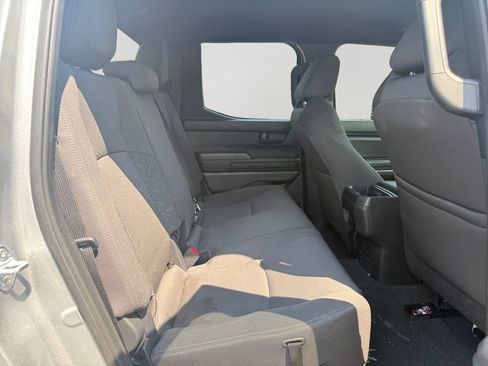 Used 2025 Toyota Tacoma SR5 AWD/4WD image 12