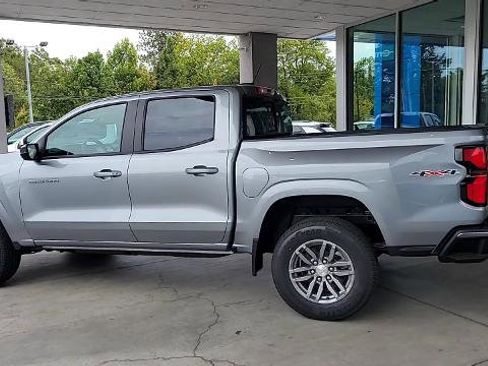 New 2024 Chevrolet Colorado LT w/ LT Convenience Package III image 42