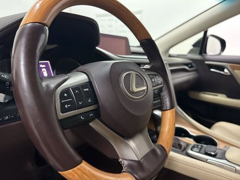 Used 2018 Lexus RX 350L FWD image 34