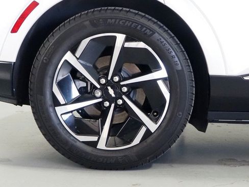 Used 2024 Chevrolet Equinox EV FWD LT w/ 2LT image 49