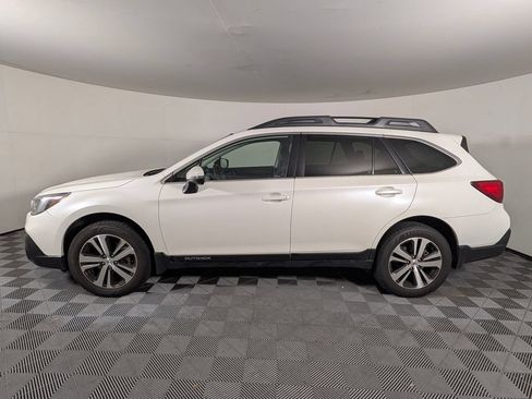 Used 2019 Subaru Outback 3.6R Limited AWD/4WD image 2