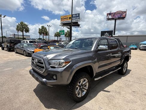Used 2017 Toyota Tacoma Limited w/ Tow Package AWD/4WD image 7
