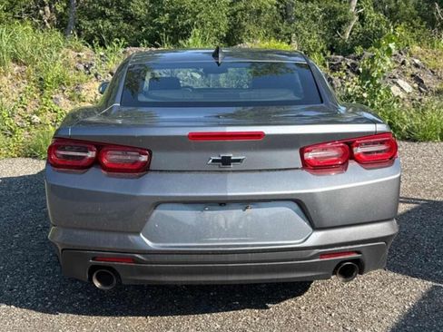 Used 2019 Chevrolet Camaro LT w/ Technology Package RWD image 6