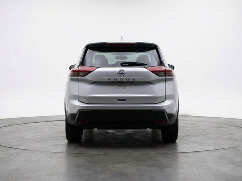Used 2025 Nissan Rogue SV FWD image 7