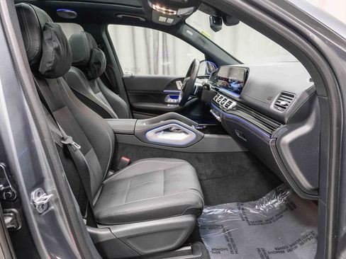 Used 2025 Mercedes-Benz GLS 450 4MATIC image 15