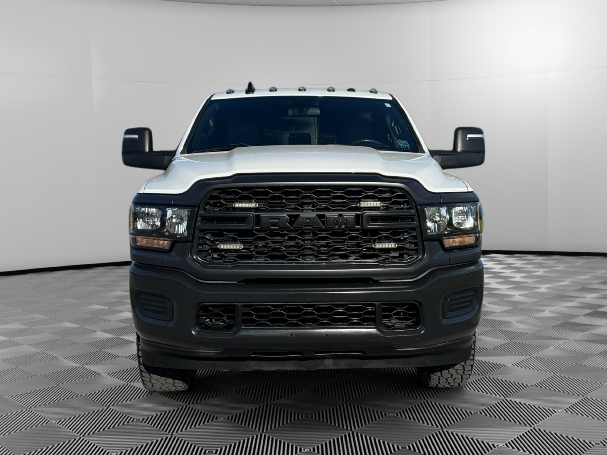 Used 2024 RAM 2500 Tradesman w/ Snow Chief Group AWD/4WD image 3