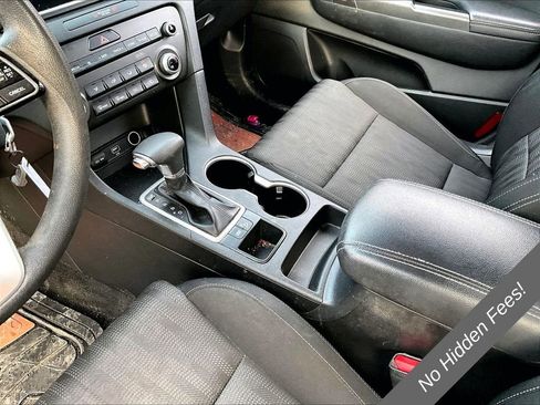 Used 2021 Kia Sportage LX FWD image 11