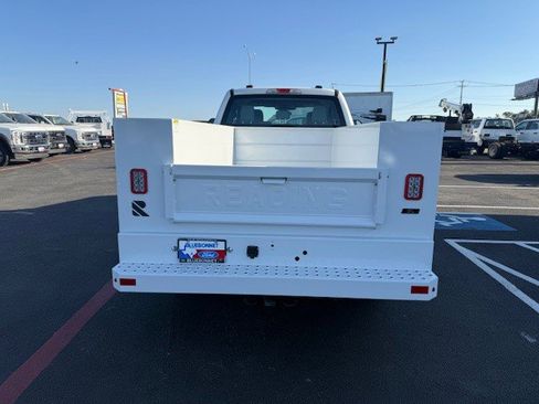 New 2025 Ford F250 XL w/ XL Chrome Package image 7