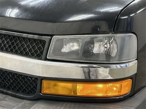 Used 2018 Chevrolet Express 3500 LT w/ LT Preferred Equipment Group image 28