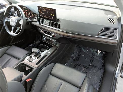 Certified 2025 Audi Q5 2.0T Premium Plus image 22