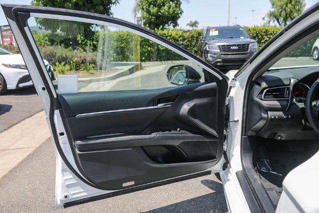 Used 2021 Toyota Camry XSE w/ Carpet Mat Package (TMS) FWD image 27