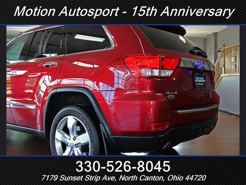 Used 2012 Jeep Grand Cherokee Overland AWD/4WD image 8