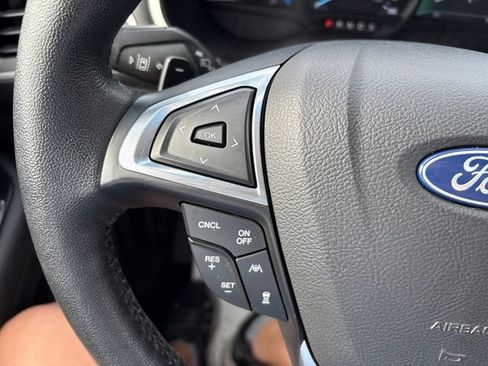 Used 2019 Ford Edge SEL w/ Equipment Group 201A AWD/4WD image 10