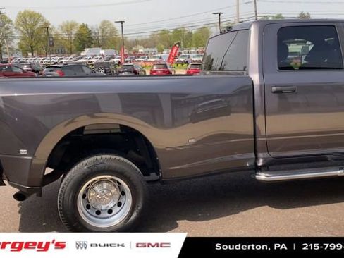 Used 2025 RAM 3500 Big Horn AWD/4WD image 10