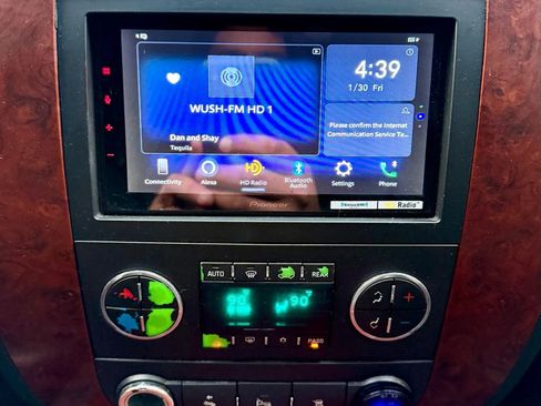 Used 2013 Chevrolet Tahoe LTZ image 15