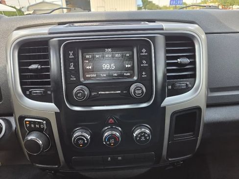 Used 2015 RAM 1500 Classic SLT RWD image 30