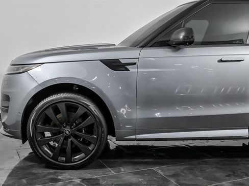 Used 2023 Land Rover Range Rover Sport SE Dynamic image 6