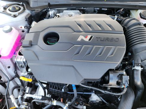 New 2025 Hyundai Elantra N image 18