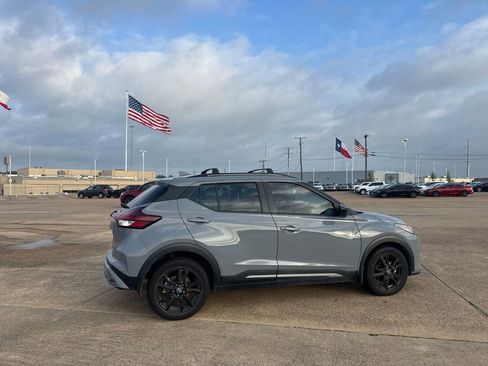 Used 2024 Nissan Kicks SR w/ SR Premium Package FWD image 21