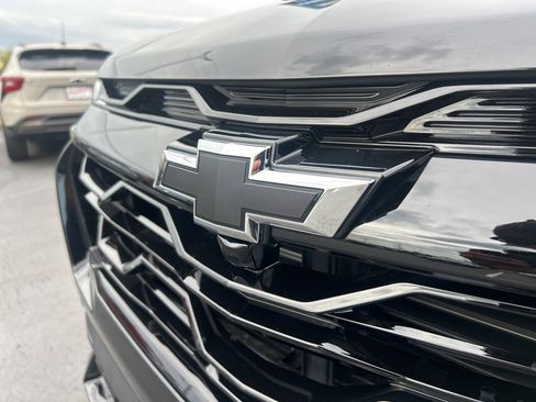 Used 2025 Chevrolet Equinox RS image 12