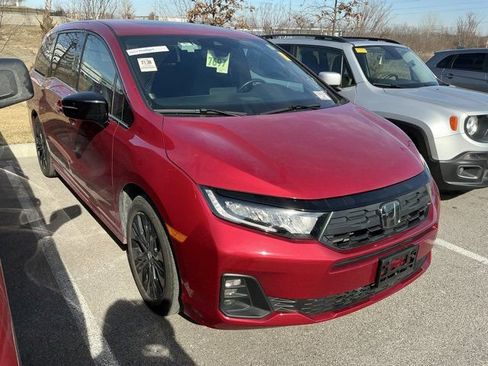 Used 2025 Honda Odyssey Sport-L image 4