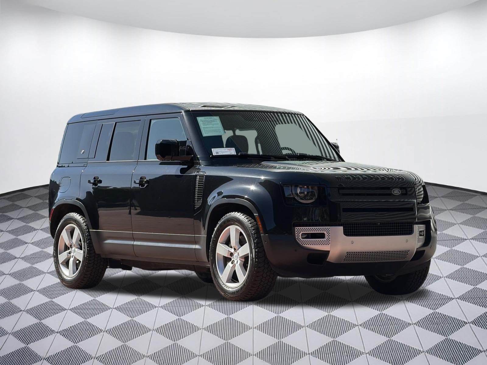 Certified 2024 Land Rover Defender 110 SE AWD/4WD image 7