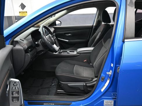 Used 2021 Nissan Sentra SR FWD image 11