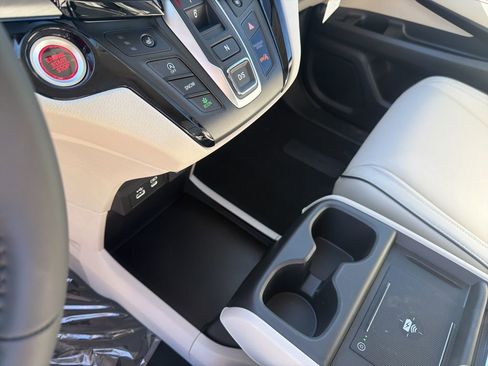 New 2026 Honda Odyssey Touring image 13