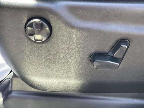 Used 2020 Jeep Grand Cherokee High Altitude RWD image 17
