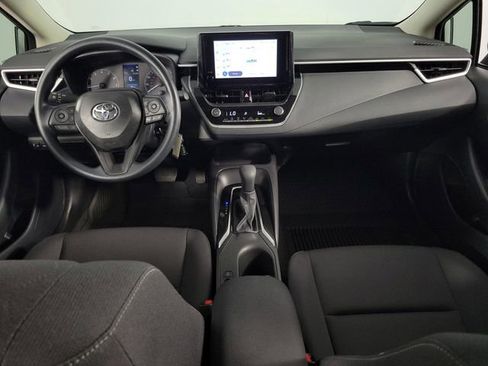 Used 2025 Toyota Corolla LE image 25