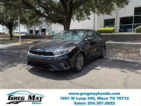 Used 2023 Kia Forte LXS FWD image 3