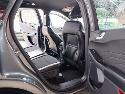 Used 2024 Ford Escape ST-Line image 30