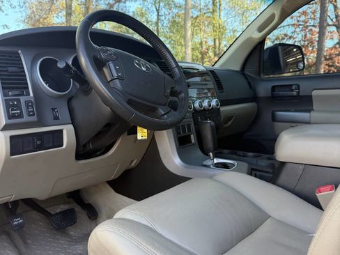 Used 2011 Toyota Sequoia SR5 image 11