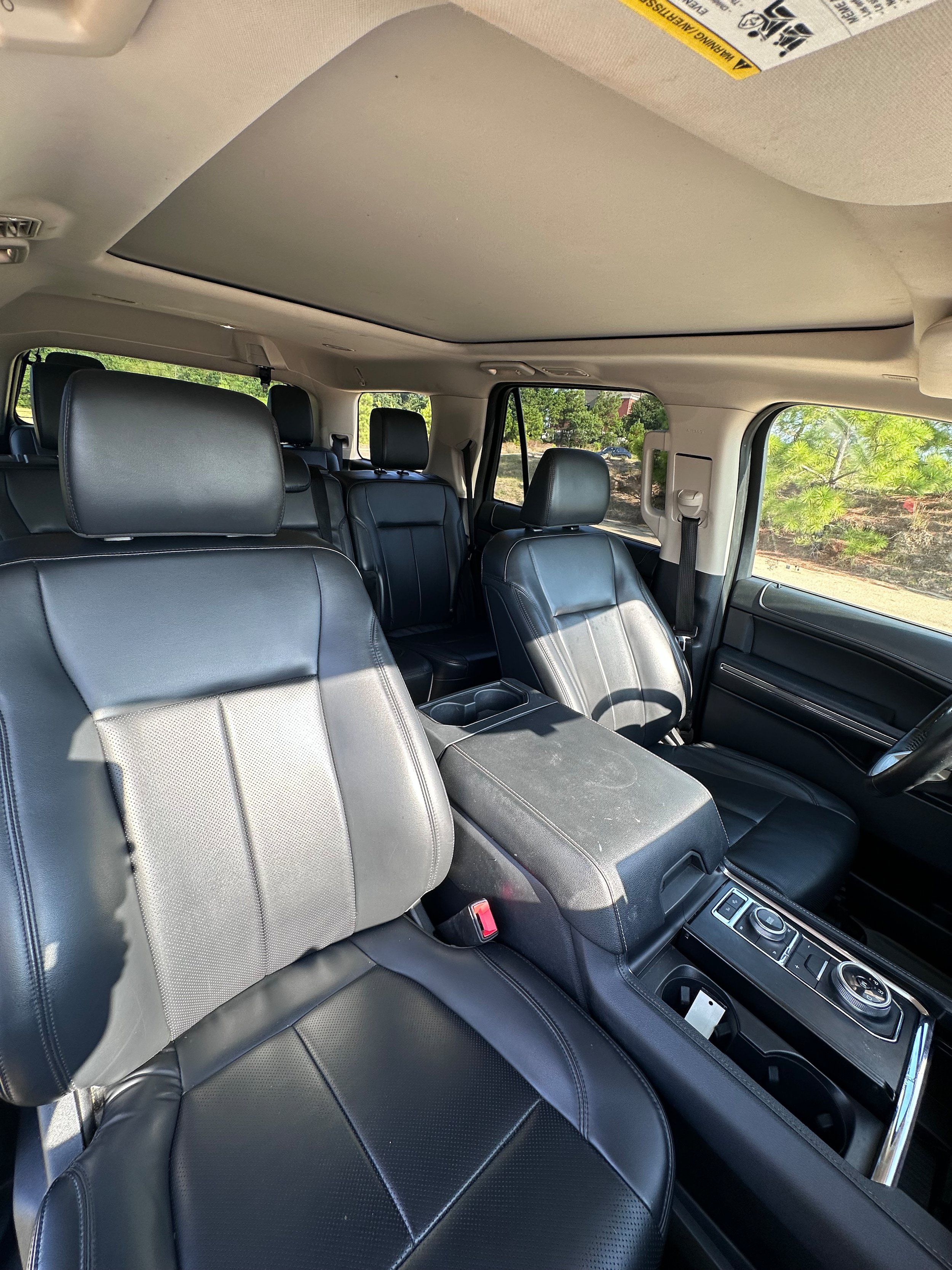 Used 2023 Ford Expedition XLT AWD/4WD image 28
