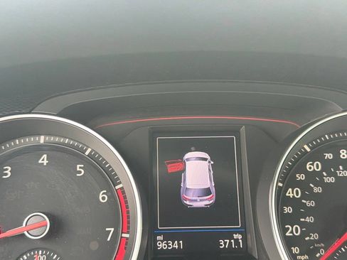 Used 2015 Volkswagen GTI 4-Door FWD image 6