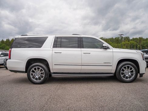 Used 2020 GMC Yukon XL Denali w/ Open Road Package RWD image 9
