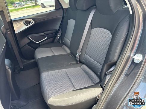 Used 2024 Kia Soul LX w/ Option Group 015 FWD image 38