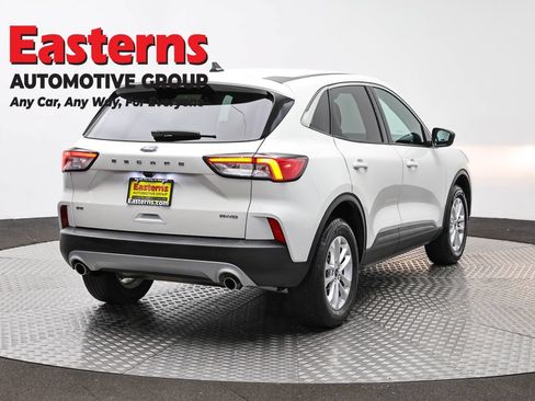 Used 2022 Ford Escape SE w/ Convenience Package AWD/4WD image 5