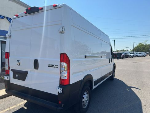 Used 2023 RAM ProMaster 2500 image 4